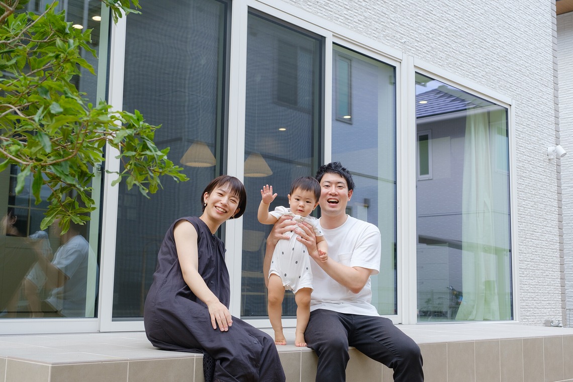 高夏写真店が出張撮影した家族写真(キッズ,ベビーフォト)などが写った「家族写真の撮影」の家族写真