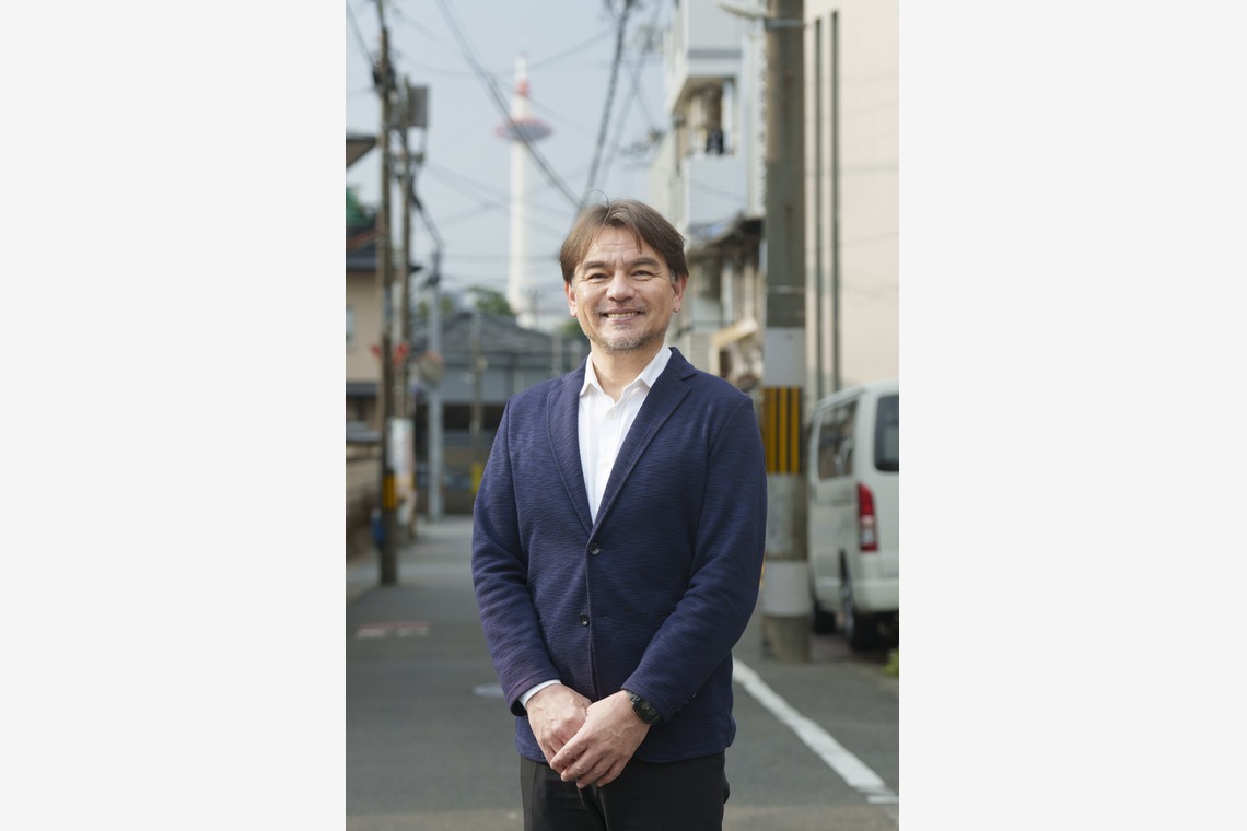 ノーザンスタジオが撮影した「京都の日常を背景としたプロフィール写真」の写真