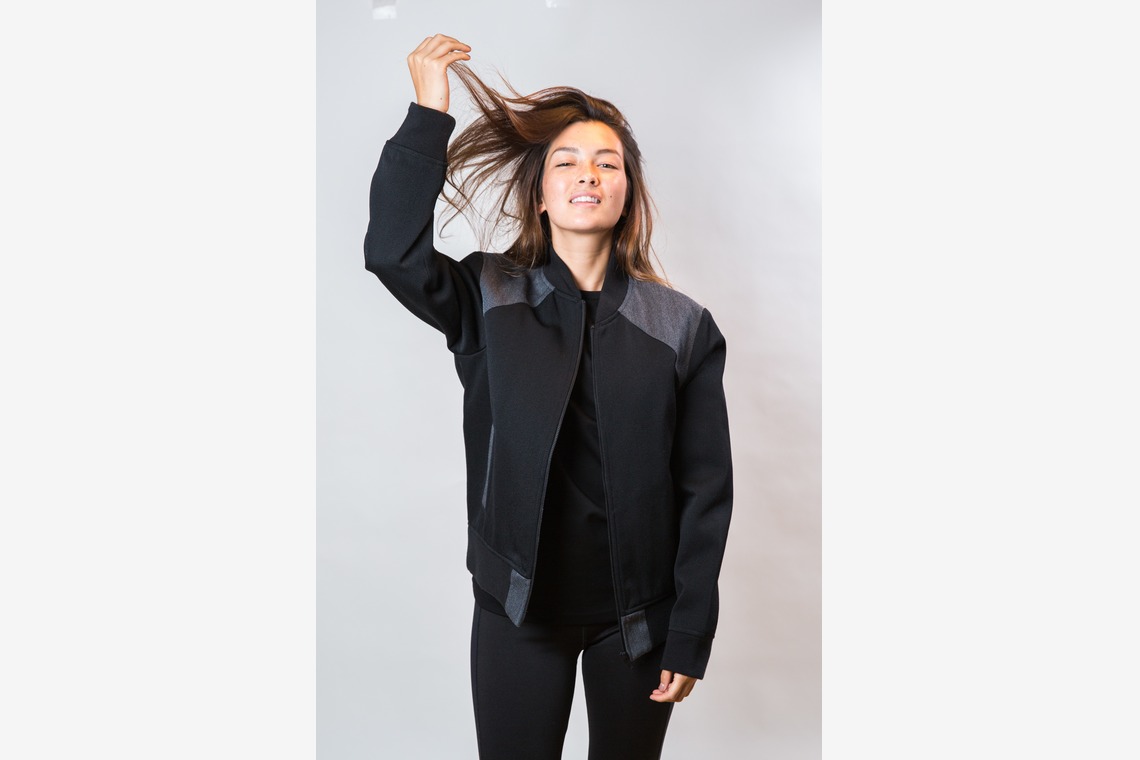 踊るカメラマンAKIRAが撮影した写真のアルバム「ダンサーポートレート」