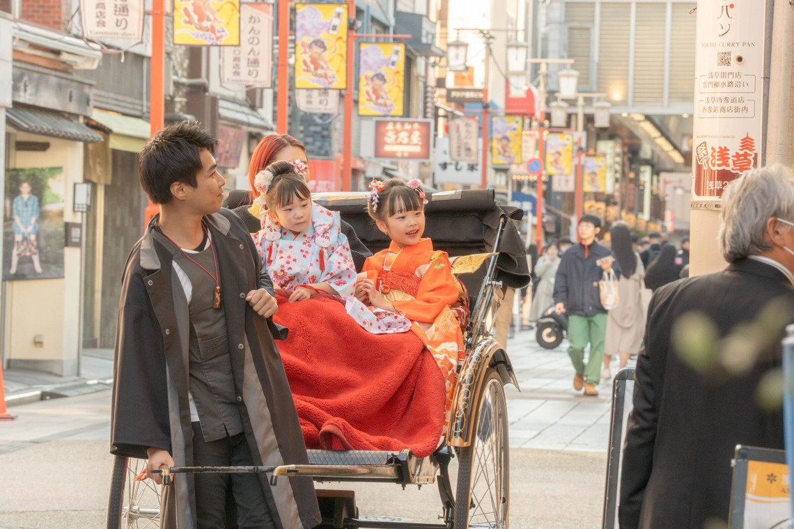株式会社バックオフィスアクティが撮影した写真のアルバム「浅草　七五三撮影」