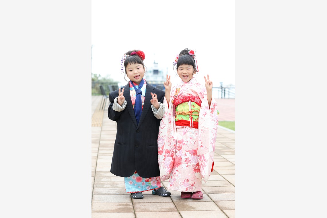 なかがわさとみが撮影した「双子ちゃん七五三＠千葉みなと」の写真