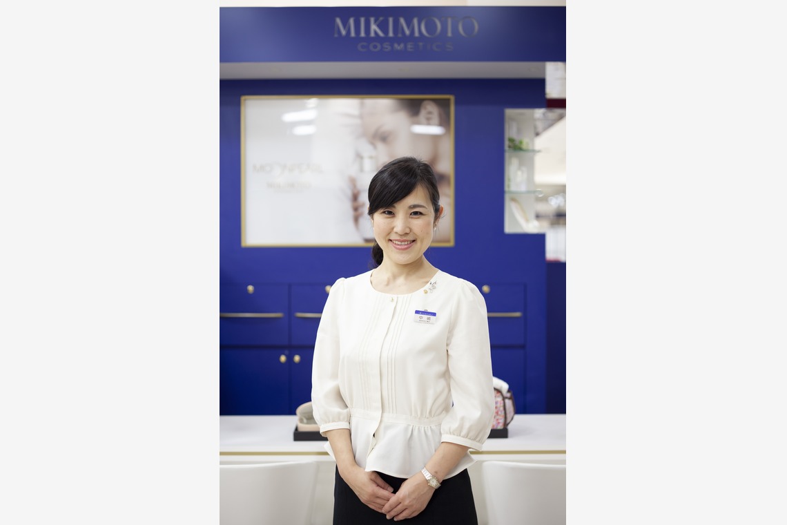 久保寺誠が撮影した「サロン」の写真