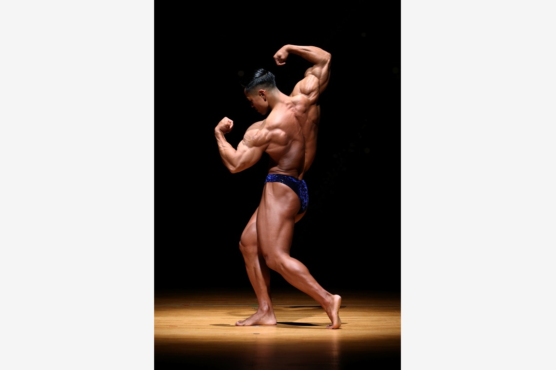 管野　利が撮影した「男性ポートレート」の写真