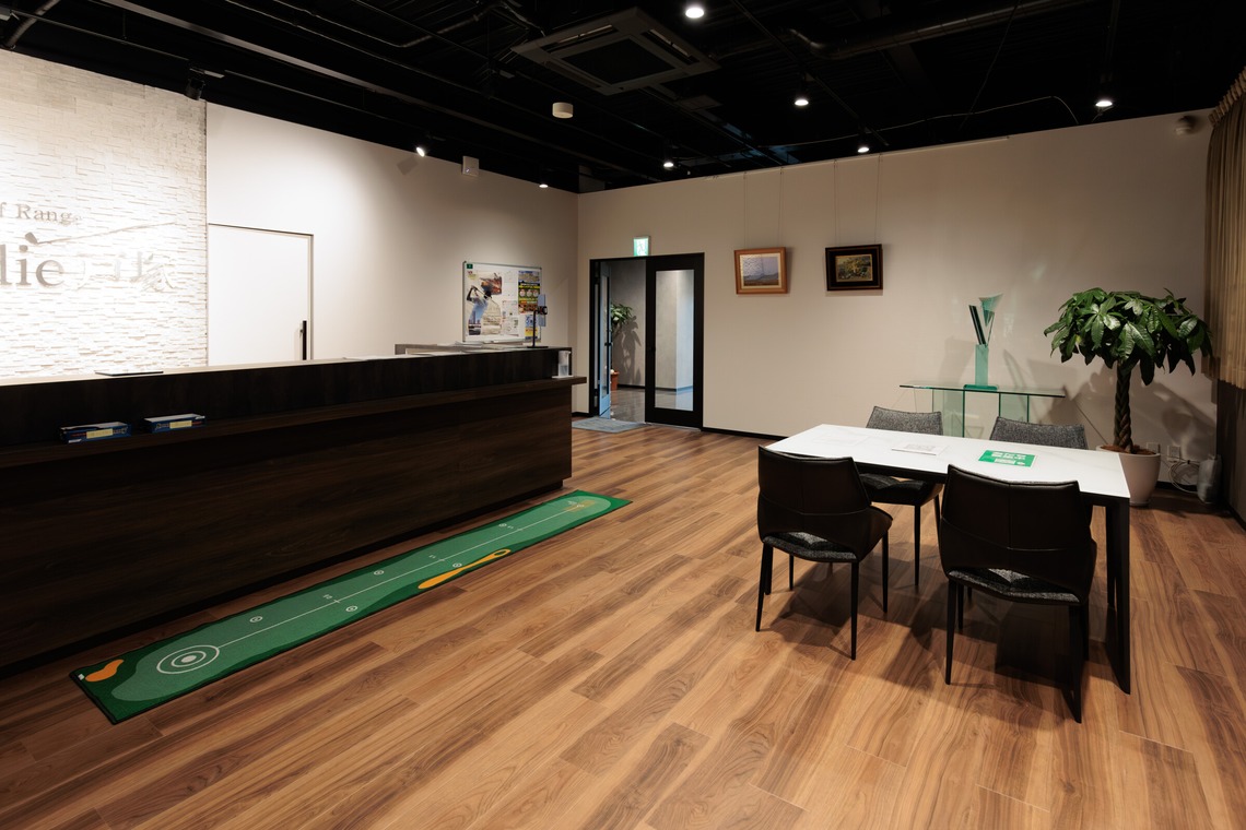 イトウ　ノブミチが撮影した「インドアゴルフ練習場撮影例_01」の写真