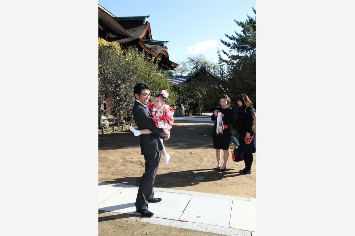 スマイルハンターが出張撮影した家族写真(キッズ,ベビーフォト)などが写った「七五三ロケーション撮影」の家族写真