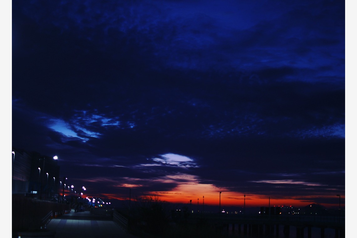 猫屋敷温が撮影した「光と影」の写真