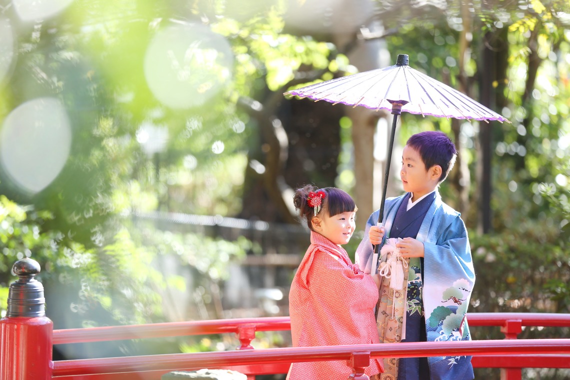 出張撮影HUG TIMEが出張撮影した家族写真(キッズ,ベビーフォト)などが写った「七五三記念撮影＠世田谷八幡宮・東京」の家族写真