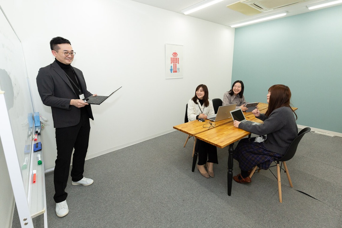 ストロボ　フォトサービスが撮影した写真のアルバム「IT企業様」