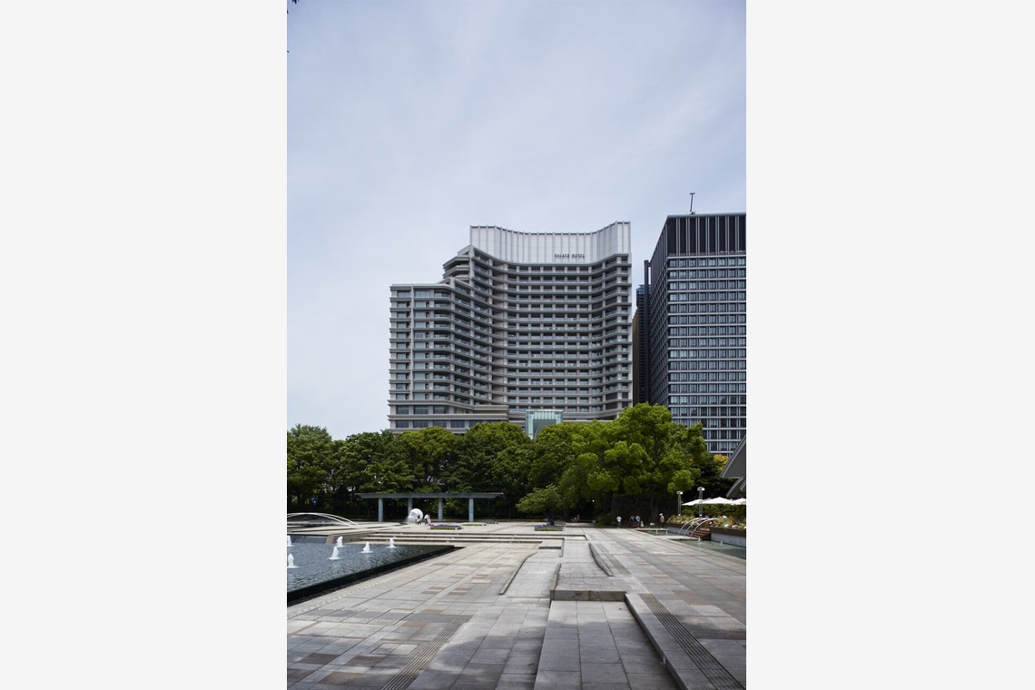 岩瀬泰治が撮影した「オフィスビル外観」の写真