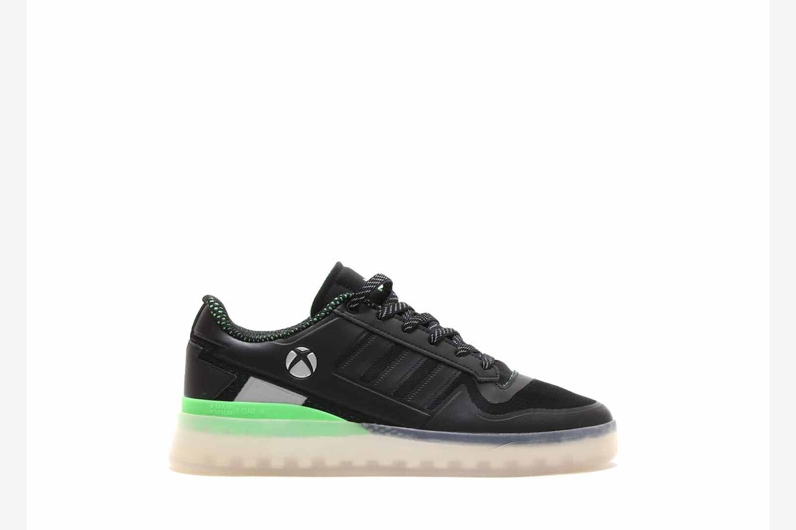 関場優太が撮影した「ECサイト用スニーカー撮影」の写真