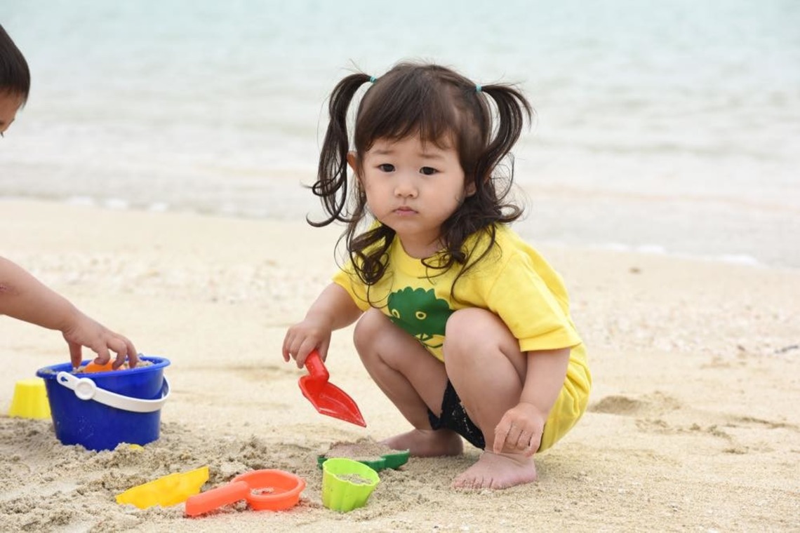 Avenir（山宮 敏明）が出張撮影した家族写真(キッズ,ベビーフォト)などが写った「ホテルで家族写真」の家族写真