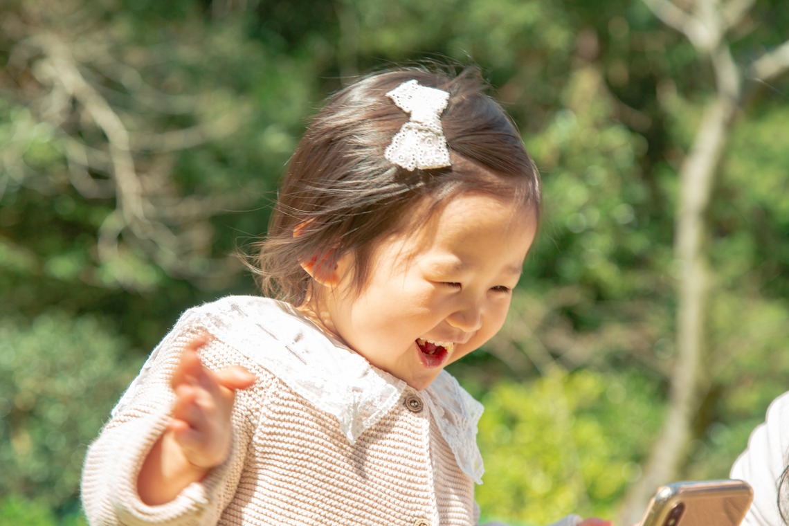 ゆのみふぉとが出張撮影した家族写真(キッズ,ベビーフォト)などが写った「自然な姿や笑顔」の家族写真