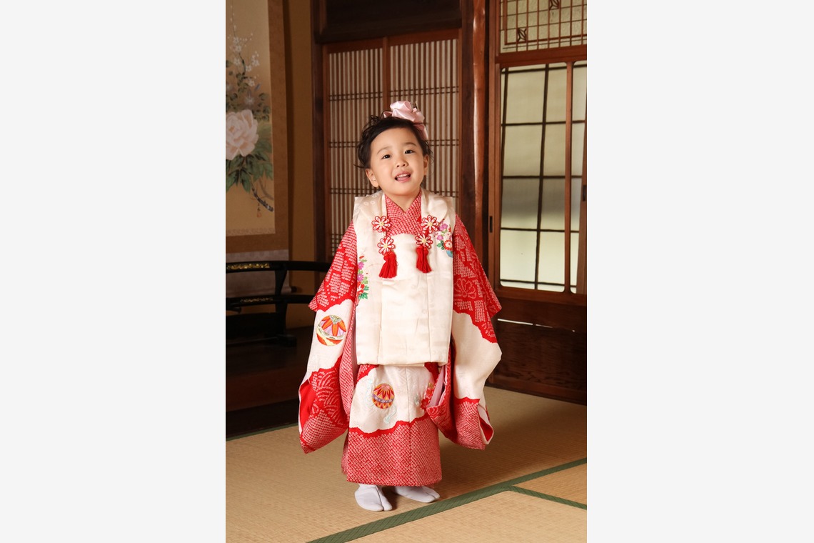 スマイルハンターが出張撮影した家族写真(キッズ,ベビーフォト)などが写った「七五三ロケーション撮影」の家族写真