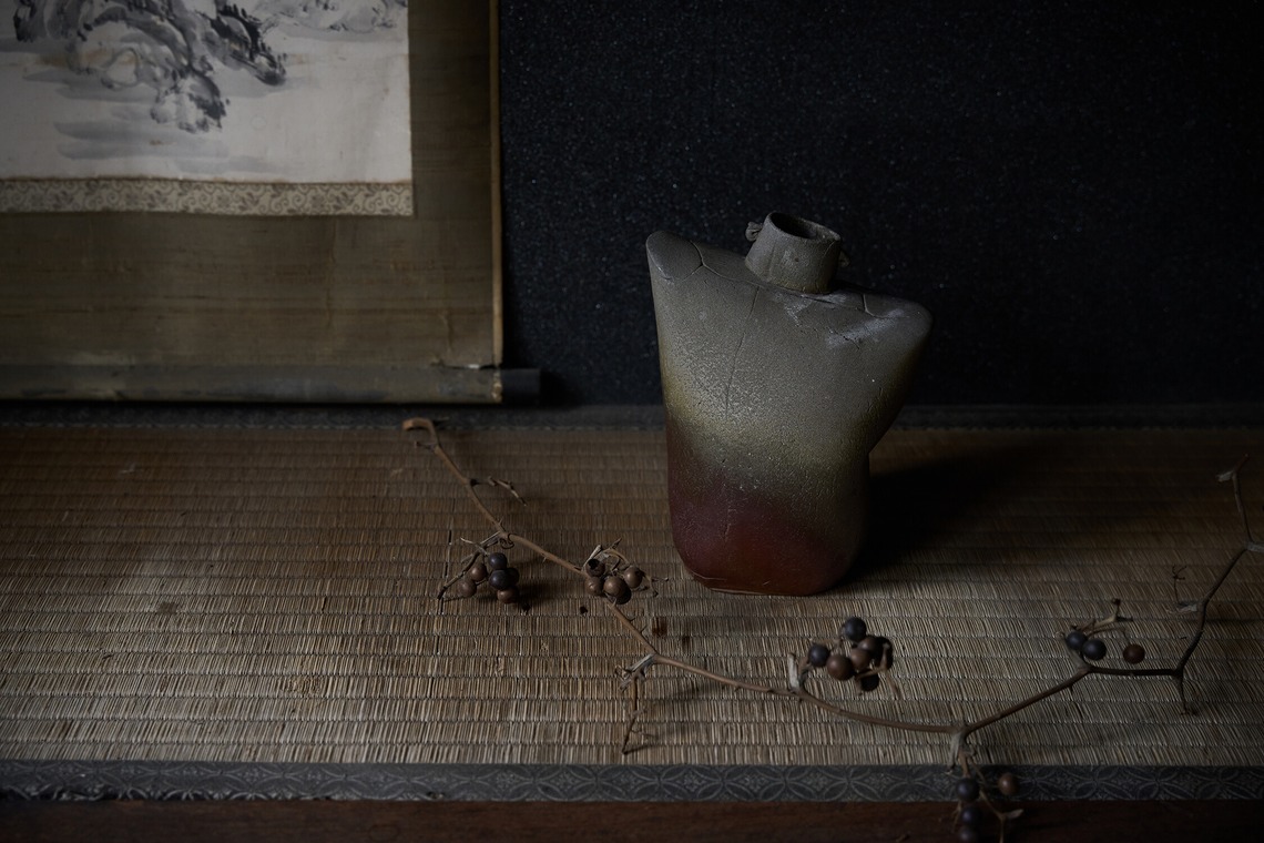 Ryo Manabeが撮影した写真のアルバム「旧・帽子屋」