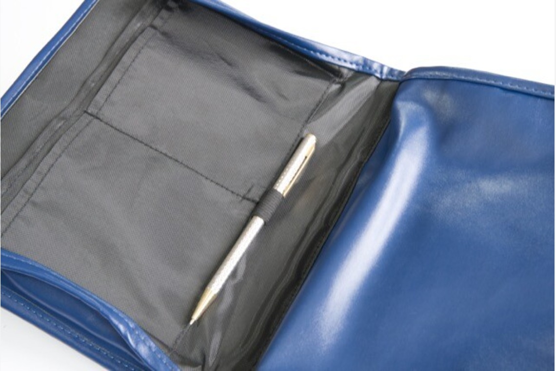 樋上　将太が撮影した「ECサイト用母子手帳商品撮影」の写真