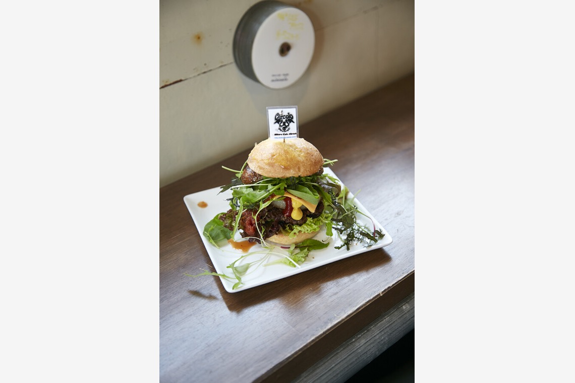 株式会社SANYO-CYP studioUPが撮影した「店舗取材」の写真