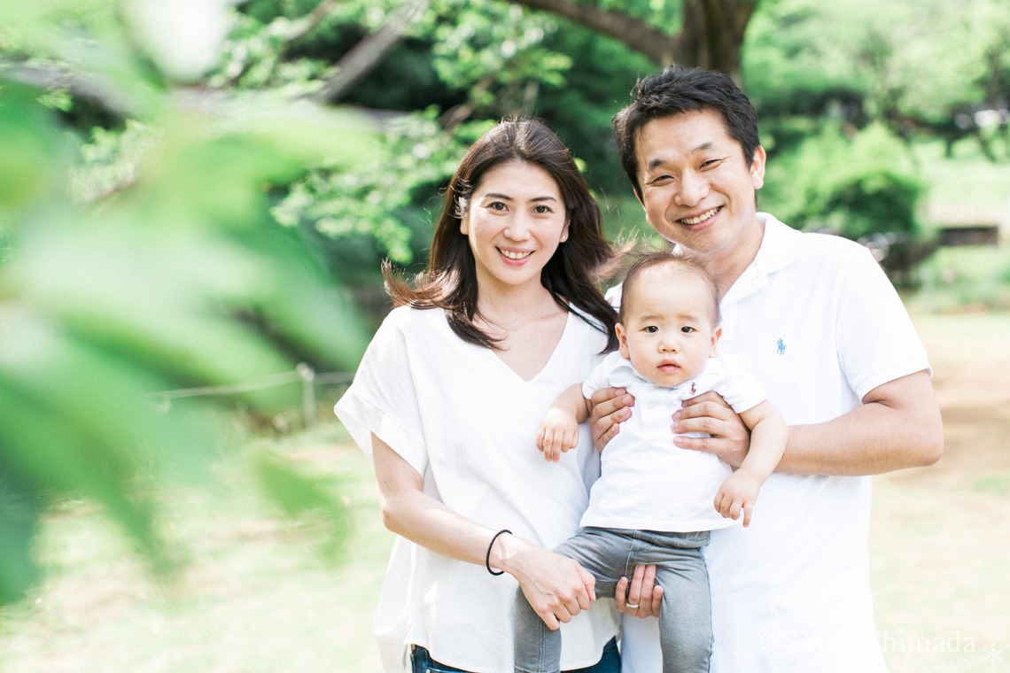 Yuki Shimada Photographyが出張撮影した家族写真(キッズ,ベビーフォト)などが写った「1歳お誕生日フォト・ファミリーフォト北の丸公園」の家族写真