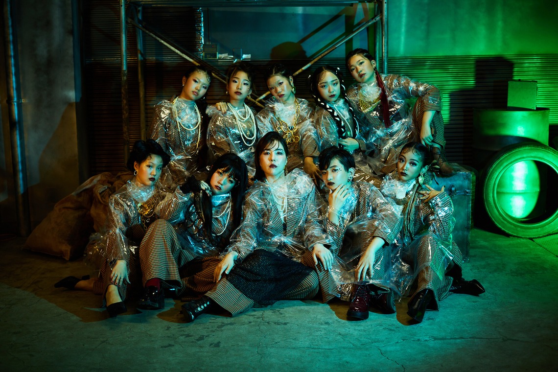 アドネフォトが撮影した写真のアルバム「ダンス」