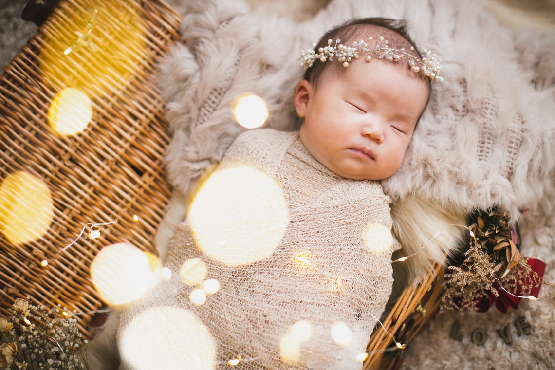 ゾクが撮影した「ニューボーンフォト」の写真