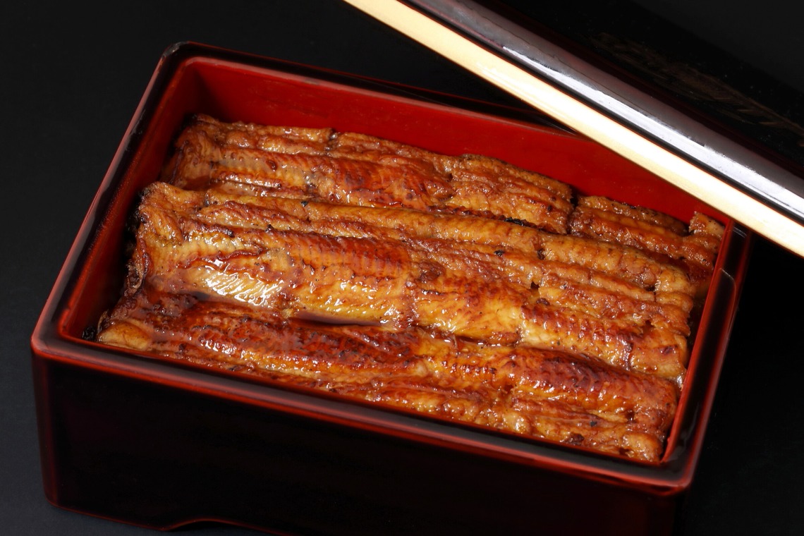 森安　照が撮影した写真のアルバム「うなぎ」