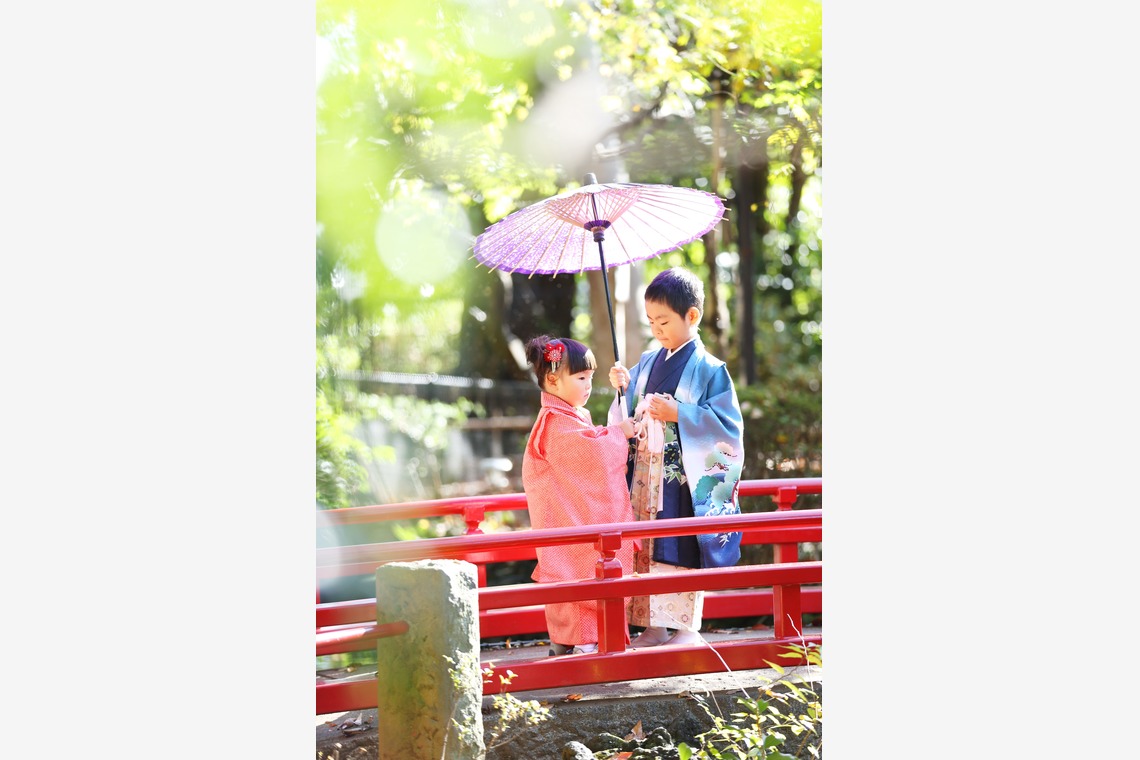 出張撮影HUG TIMEが出張撮影した家族写真(キッズ,ベビーフォト)などが写った「七五三記念撮影＠世田谷八幡宮・東京」の家族写真