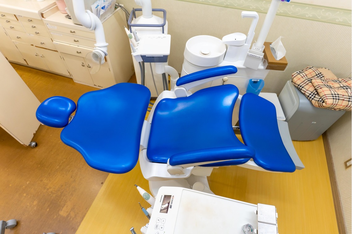 石橋宙大が撮影した「茶畑歯科医院」の写真