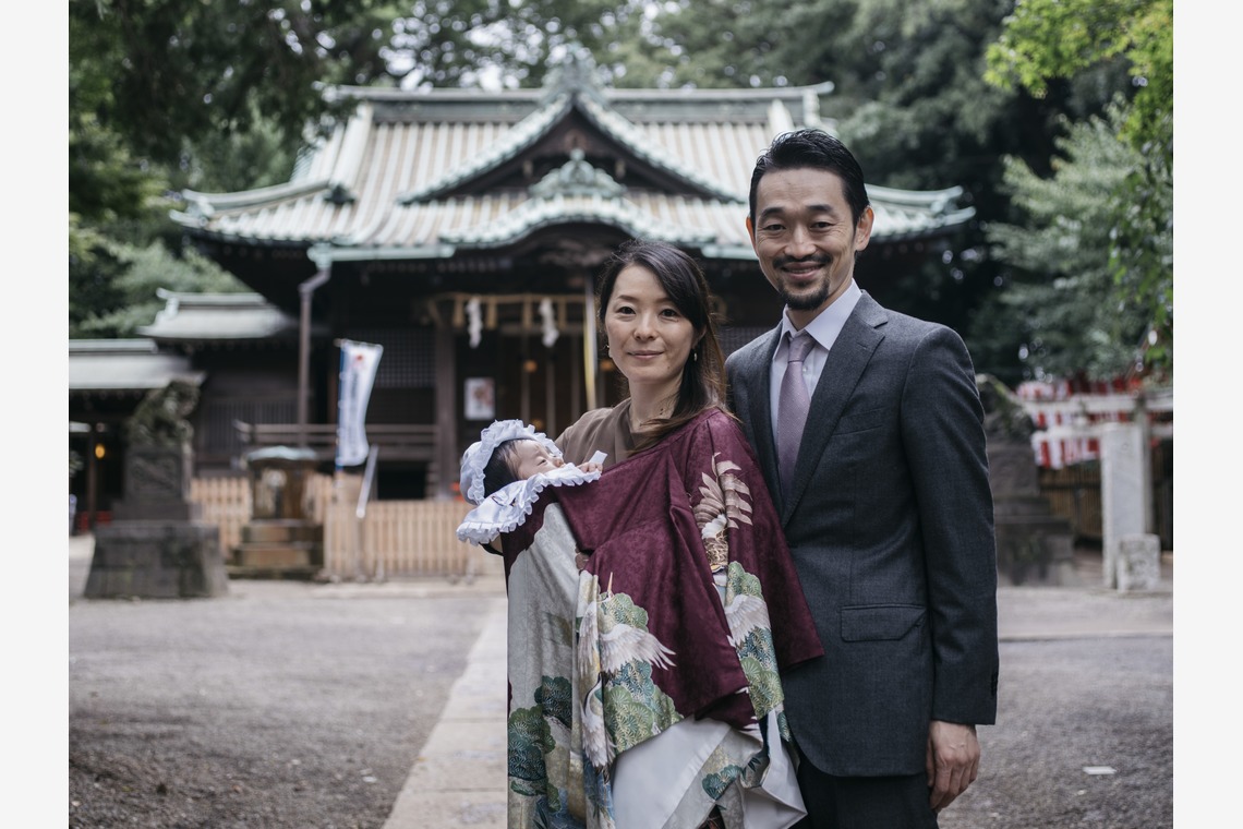 植村由理が出張撮影した家族写真(キッズ,ベビーフォト)などが写った「お宮参り at 代々木八幡宮」の家族写真