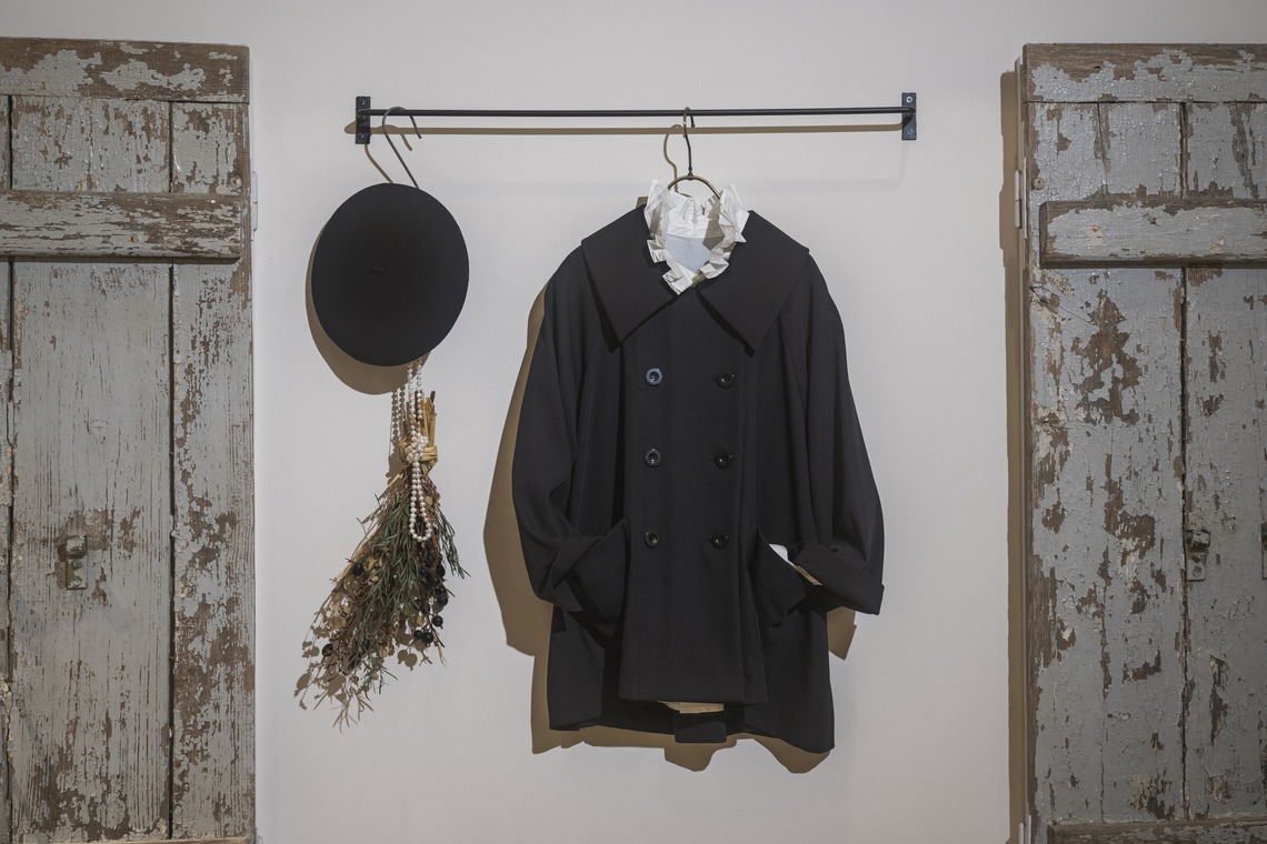 笠井鉄正写真事務所が撮影した写真のアルバム「商業施設館内紙撮影」