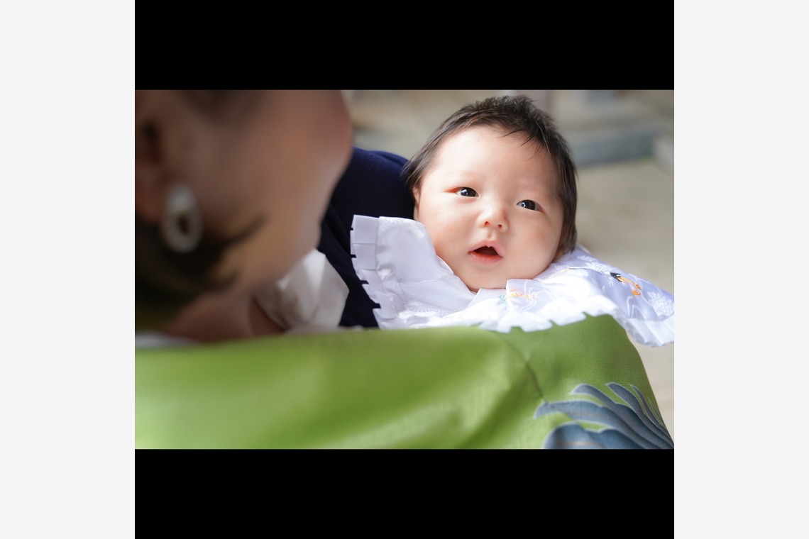 PHOTO 104が出張撮影した家族写真(キッズ,ベビーフォト)などが写った「お宮参り」の家族写真