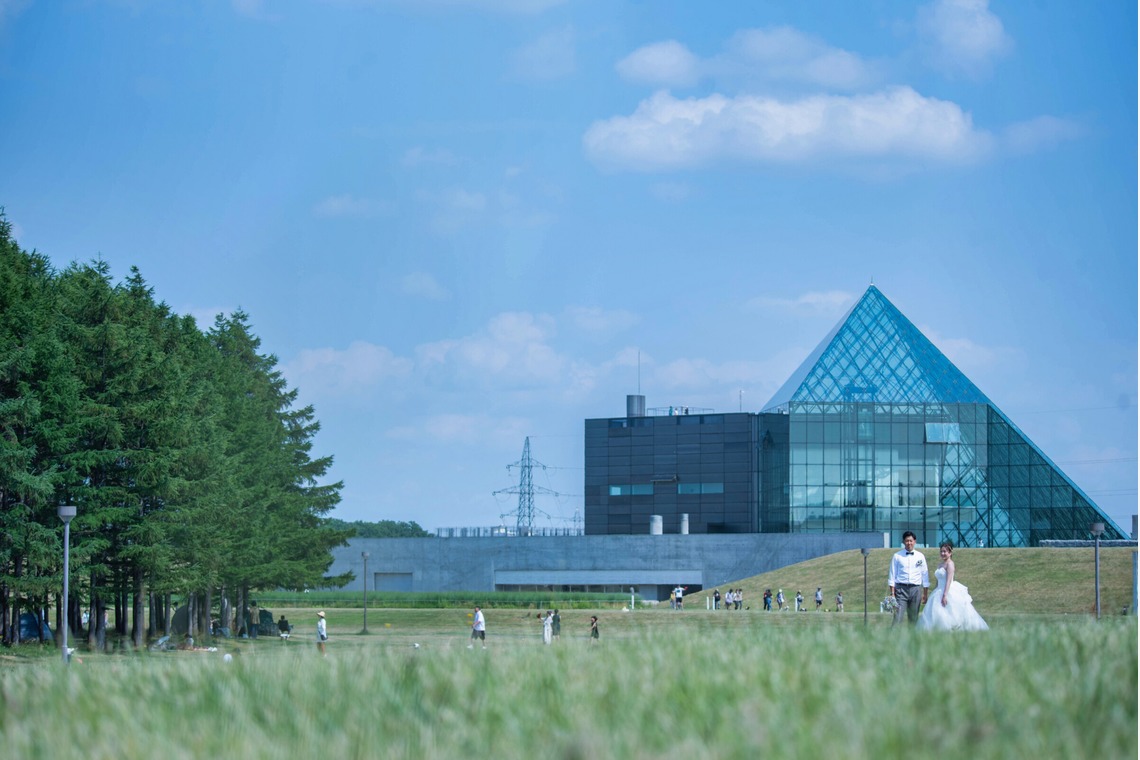 北海道ロケーションフォトウェディング♪が撮影した「北海道札幌市モエレ沼公園ロケーションフォトウエディング」の写真