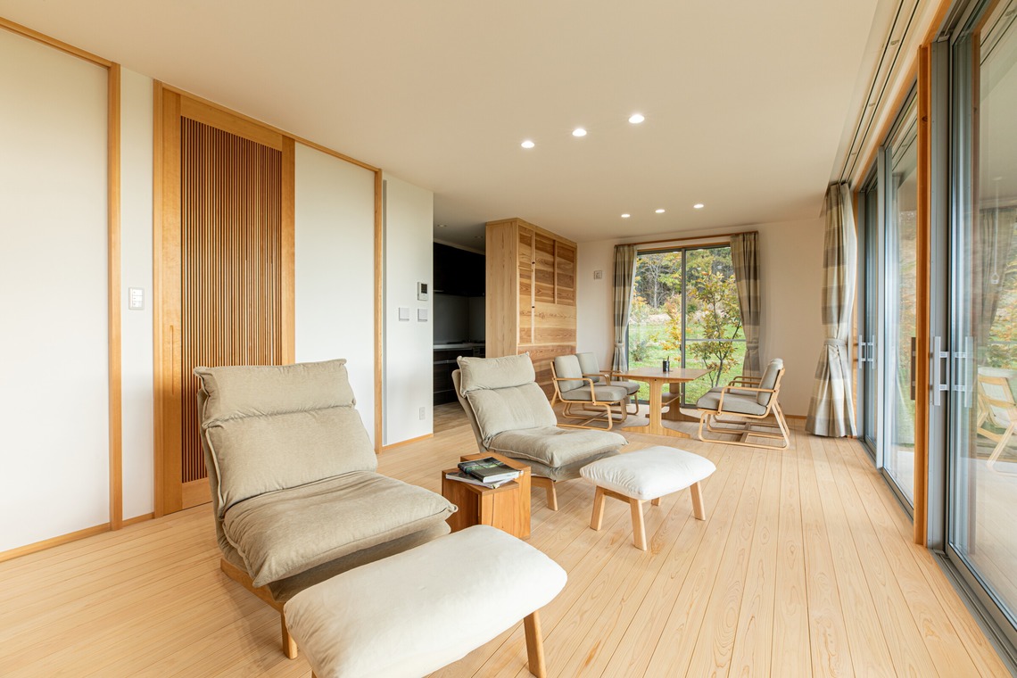 橋本くるみが撮影した写真のアルバム「architecture」