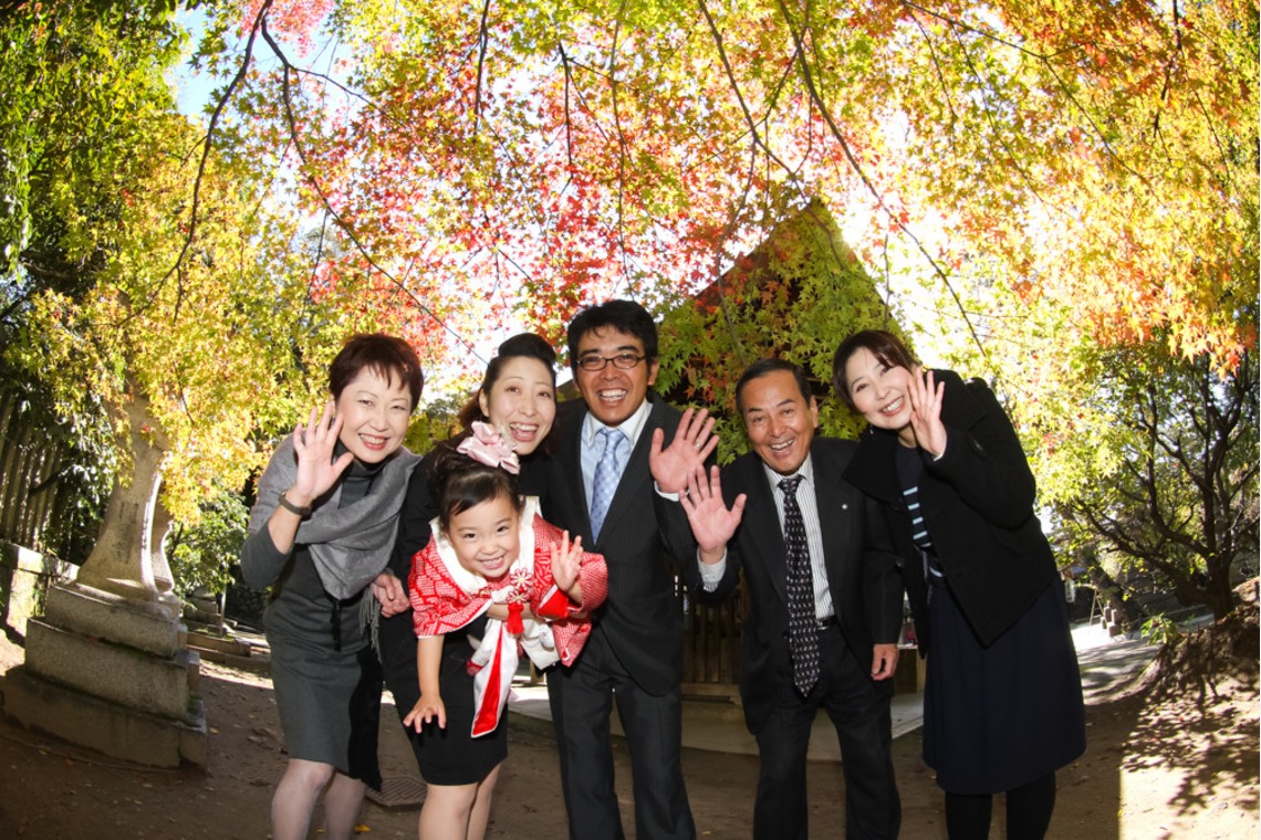 スマイルハンターが出張撮影した家族写真(キッズ,ベビーフォト)などが写った「七五三ロケーション撮影」の家族写真