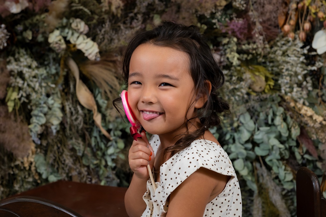 高夏写真店が撮影した写真のアルバム「バースデーの記念写真」