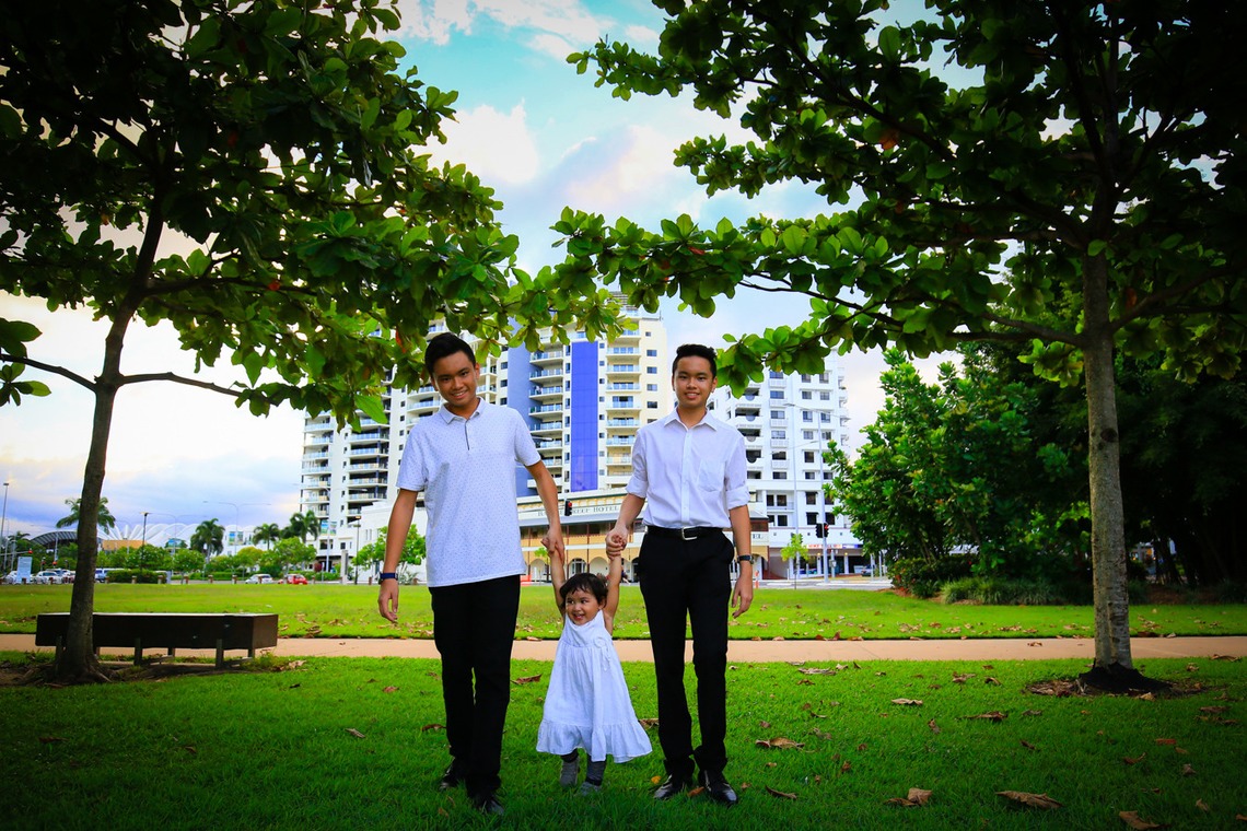 ケアンズ レンズ フォトグラフィーが撮影した写真のアルバム「家族写真 @ Trinity Wharf」