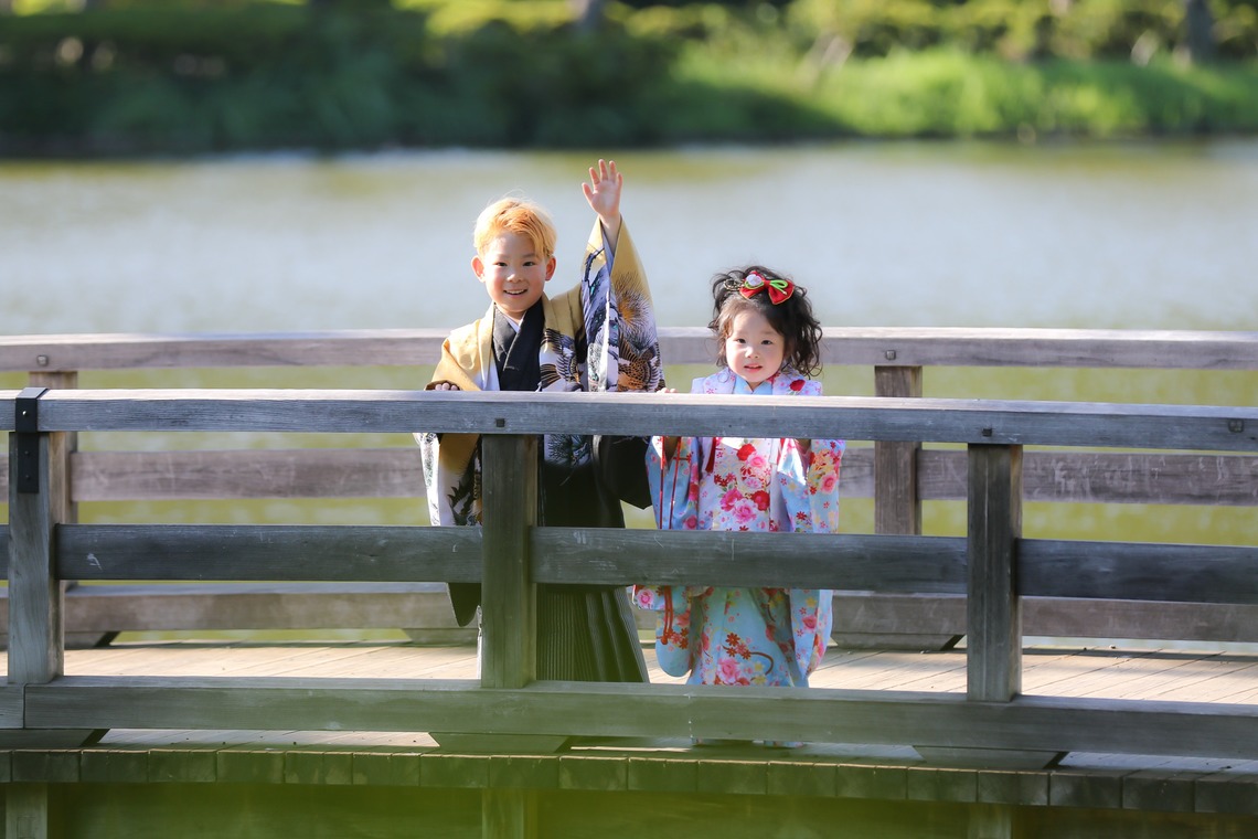 高橋 透（Coo&Sea STUDIO代表）が出張撮影した家族写真(キッズ,ベビーフォト)などが写った「七五三フォト＠横浜」の家族写真