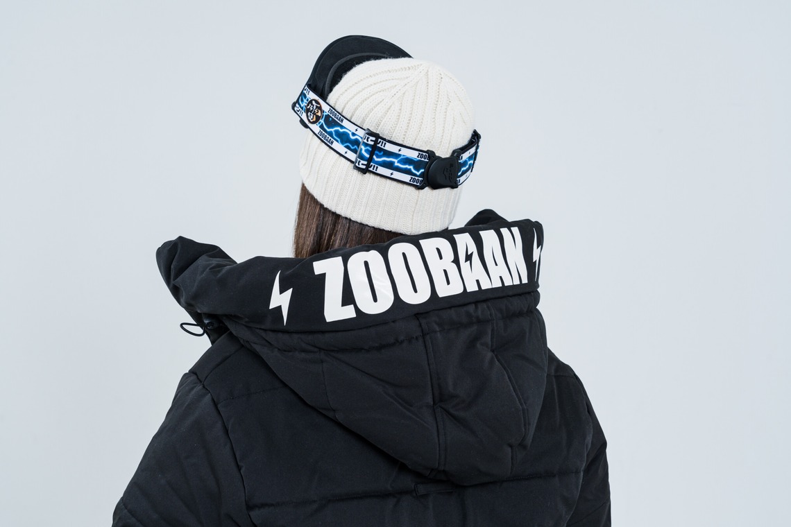 山内康平が撮影した「スノーボード・ウェアブランドスタジオ撮影」の写真