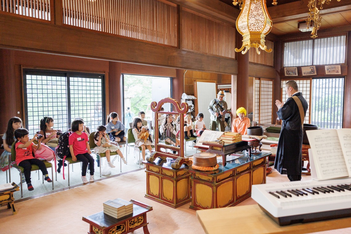 ちずカメラが撮影した「写真家　橘田龍馬さんの子供写真教室の様子」の写真