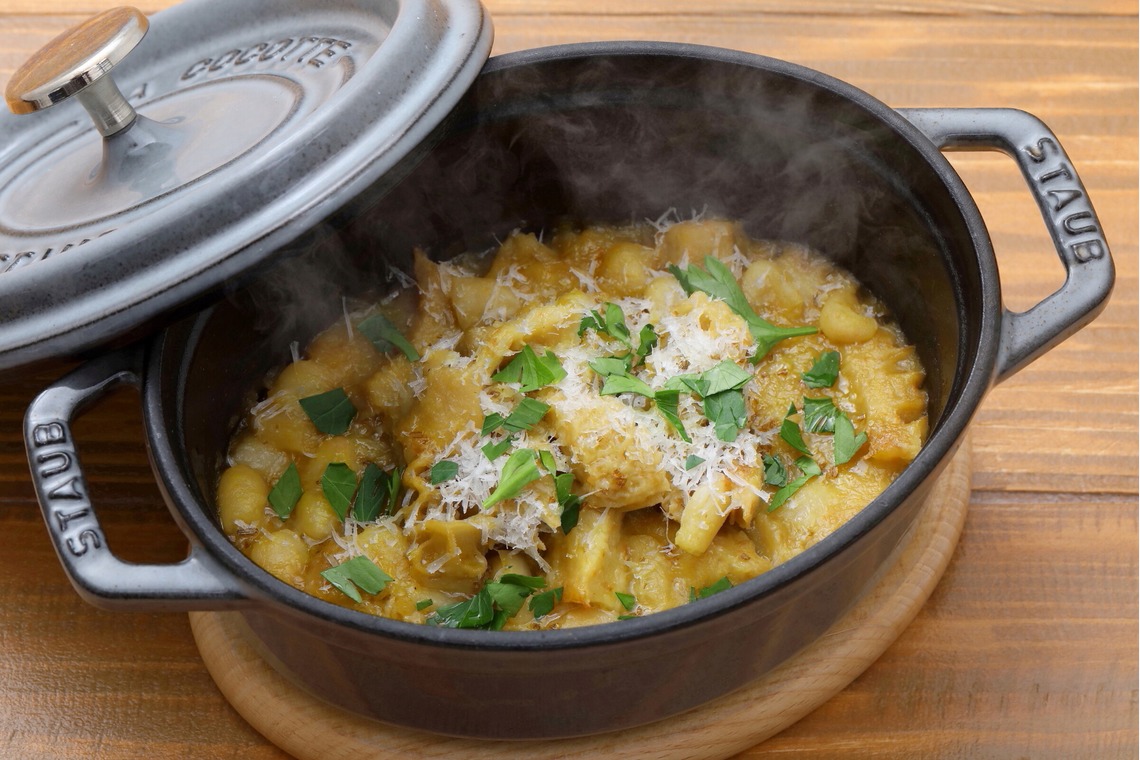 森安　照が撮影した「ステーキ・ハンバーグ・フライ・チキン・サラダ」の写真