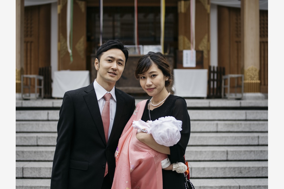 植村由理が出張撮影した家族写真(キッズ,ベビーフォト)などが写った「お宮参り at 水天宮」の家族写真