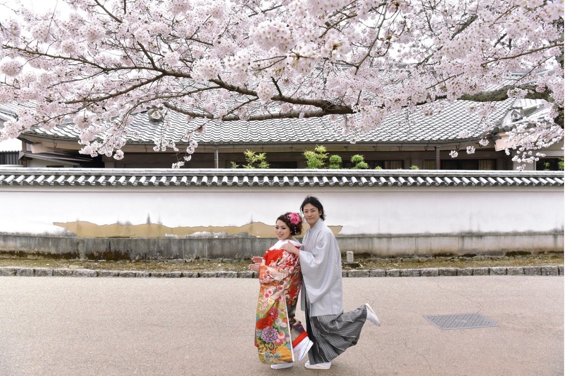 キキフォトワークスが撮影した「桜の季節の和装前撮り」の写真