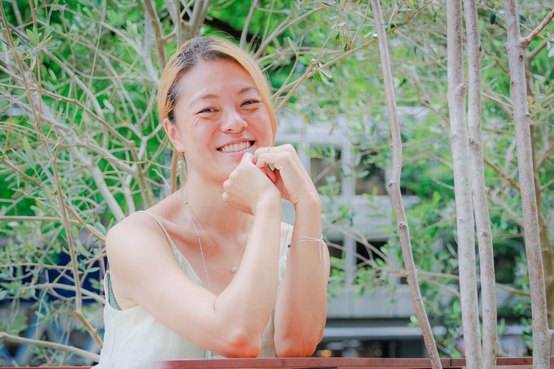 ちずカメラが撮影した「女性」の写真