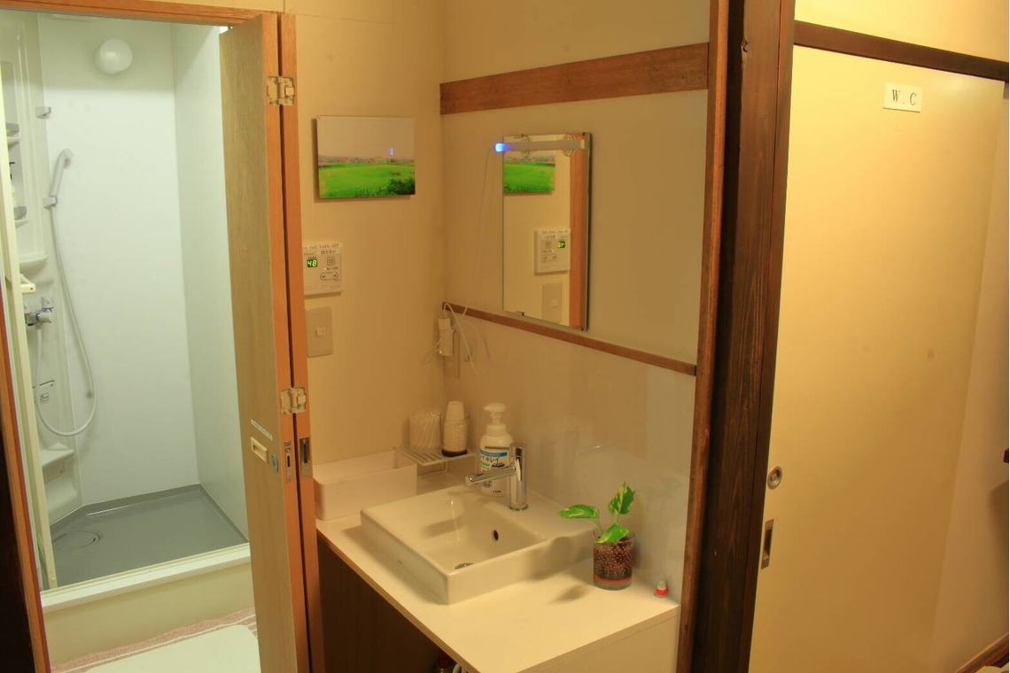 酒井 真於が撮影した「宿　店舗撮影」の写真