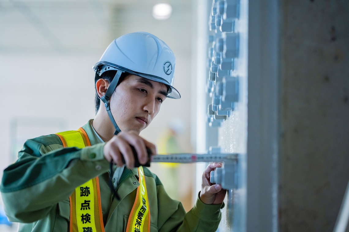 Album of the Honeymoon Photo Shoot taken by MOMO - Florence wedding location photo