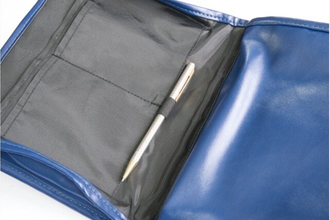 樋上　将太が撮影した「ECサイト用母子手帳商品撮影」の写真