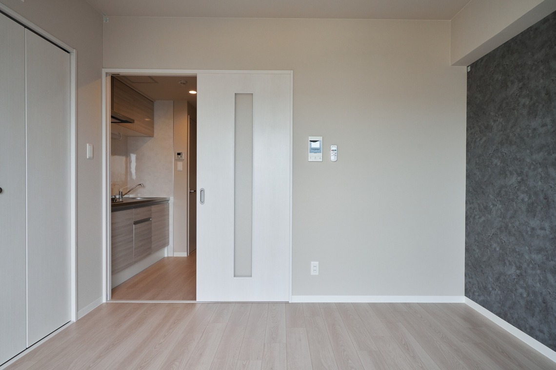 三好治輝が撮影した写真のアルバム「マンション」