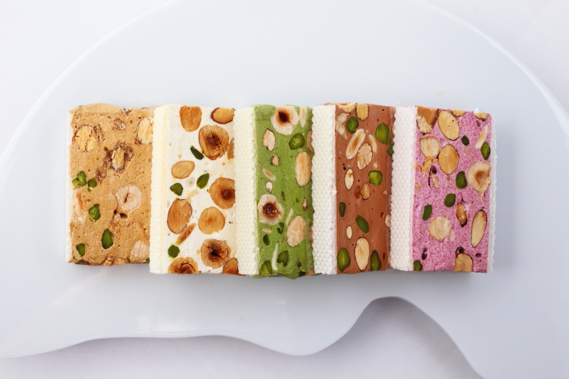 森安　照が撮影した写真のアルバム「スイーツ」