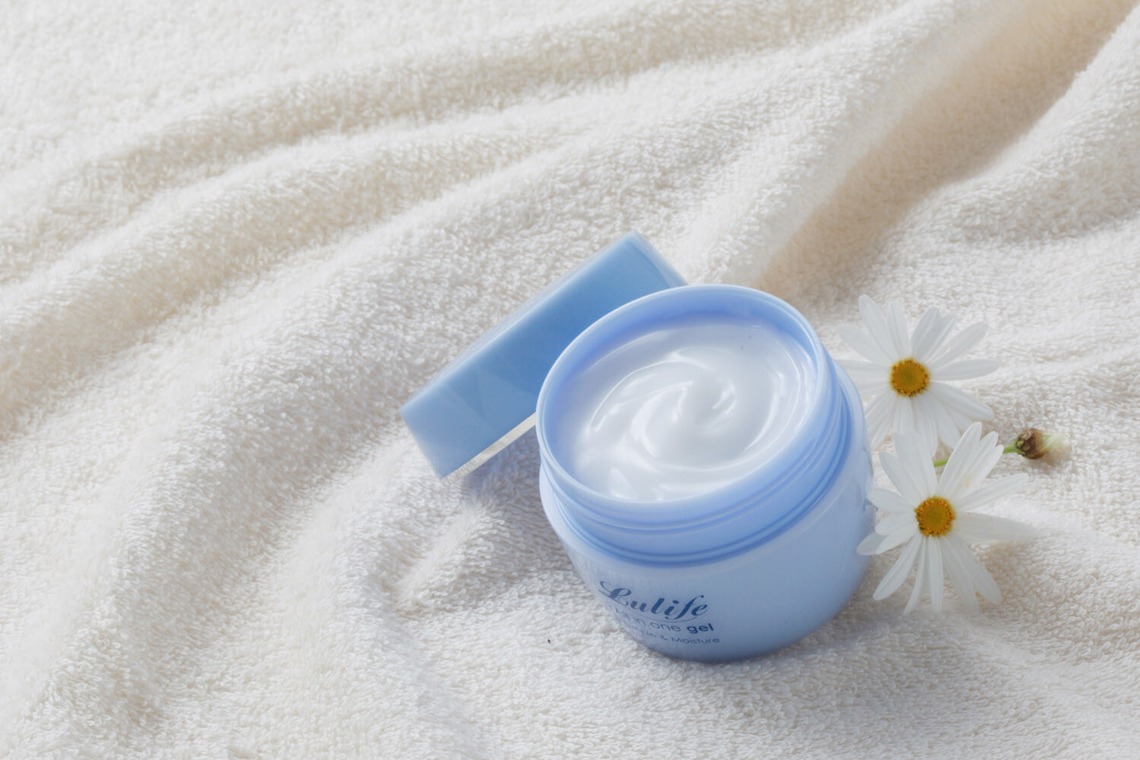 細川正人写真事務所が撮影した「ジュエリー化粧品」の写真