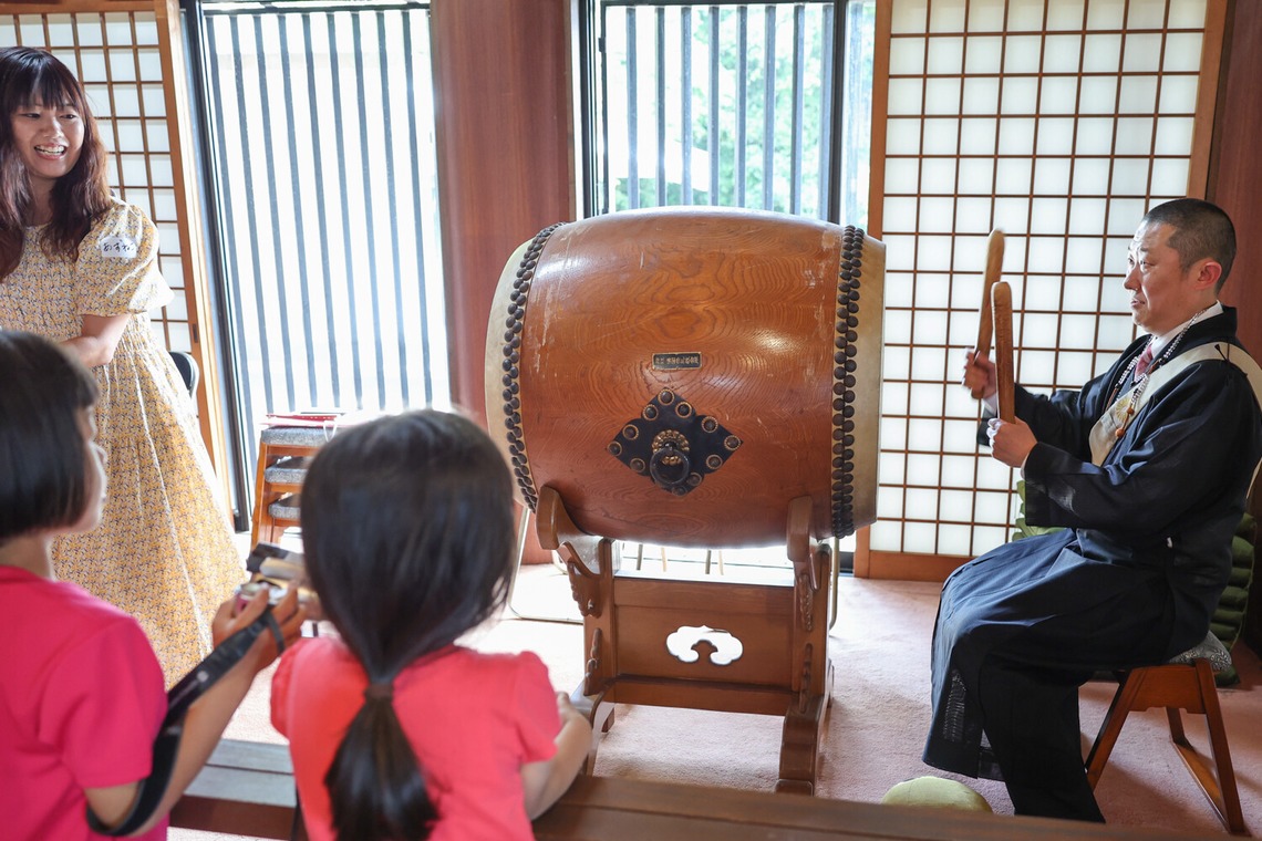 ちずカメラが撮影した「写真家　橘田龍馬さんの子供写真教室の様子」の写真