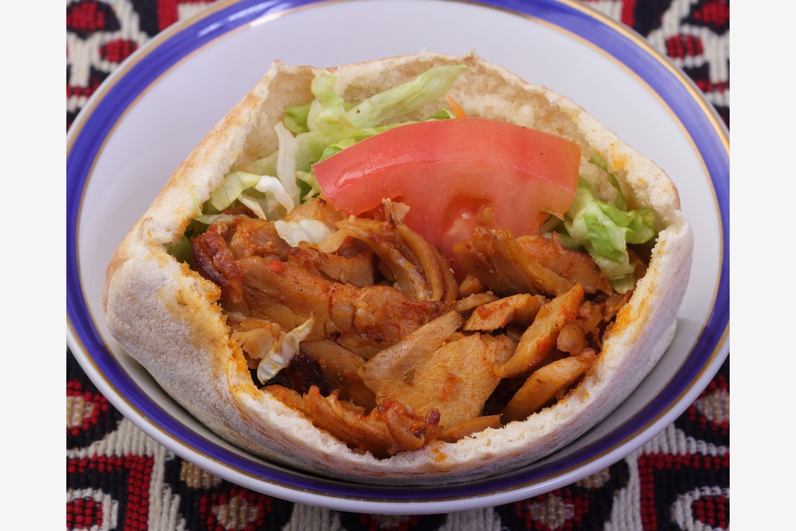 森安　照が撮影した写真のアルバム「ケバブ・タコス・タコライス・ドッグ」