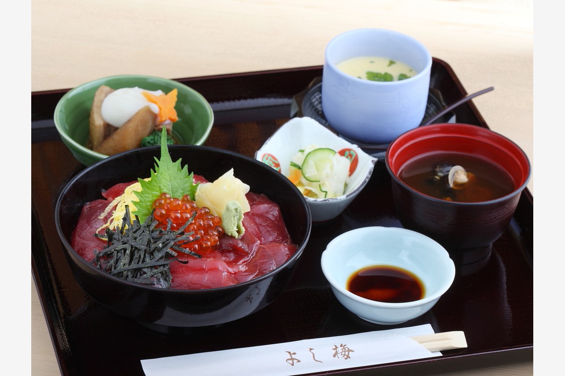 森安　照が撮影した「ステーキ・ハンバーグ・カレー・オムライス・弁当・レストランメニュー」の写真